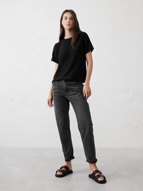 Banana Republic Crew Neck T-Shirt Black Blouse Size Medium NWOT